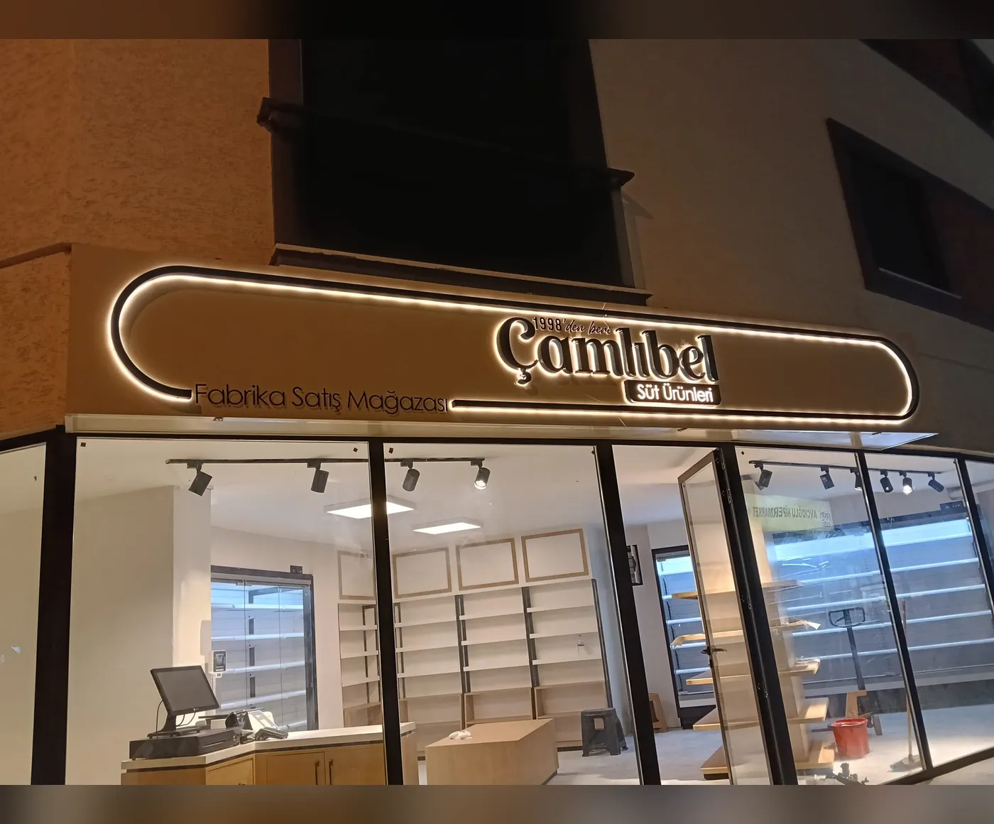 Çamlıbel Kartal Esentepe – Işıklı Cephe Tabelası