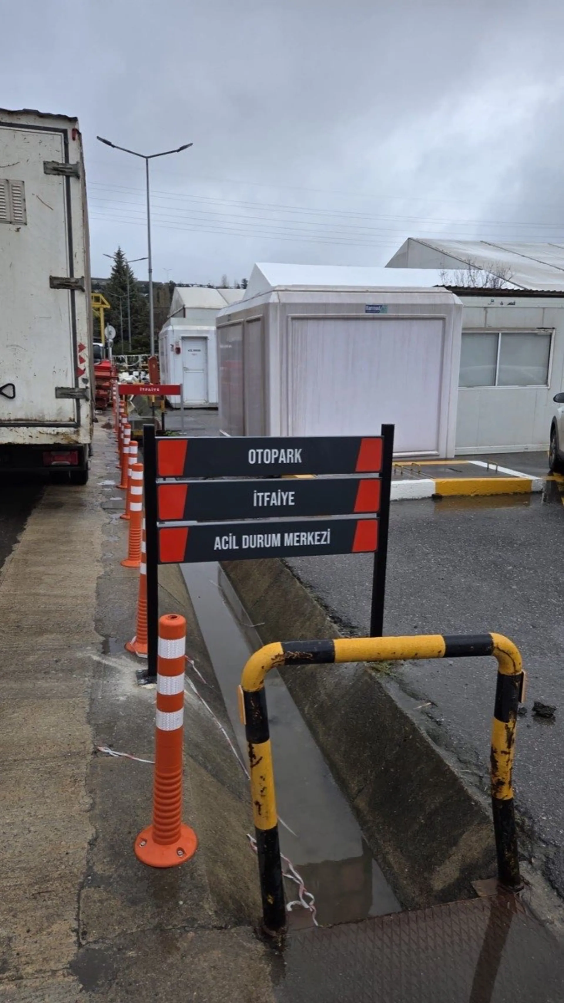 Isuzu Fabrikası İç Yönlendirme Tabelaları 2