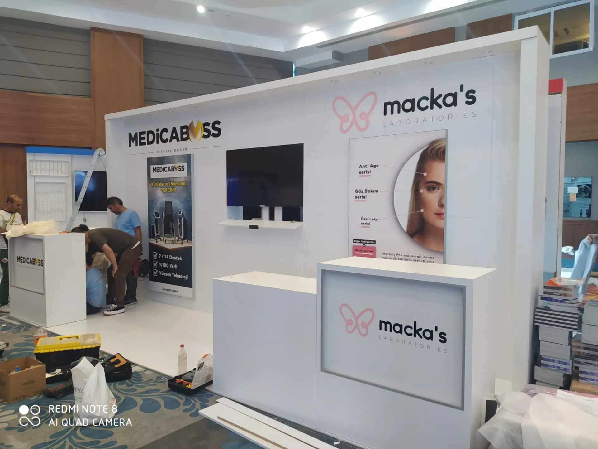 MedicaBoss & Macka's – Fuar Standı