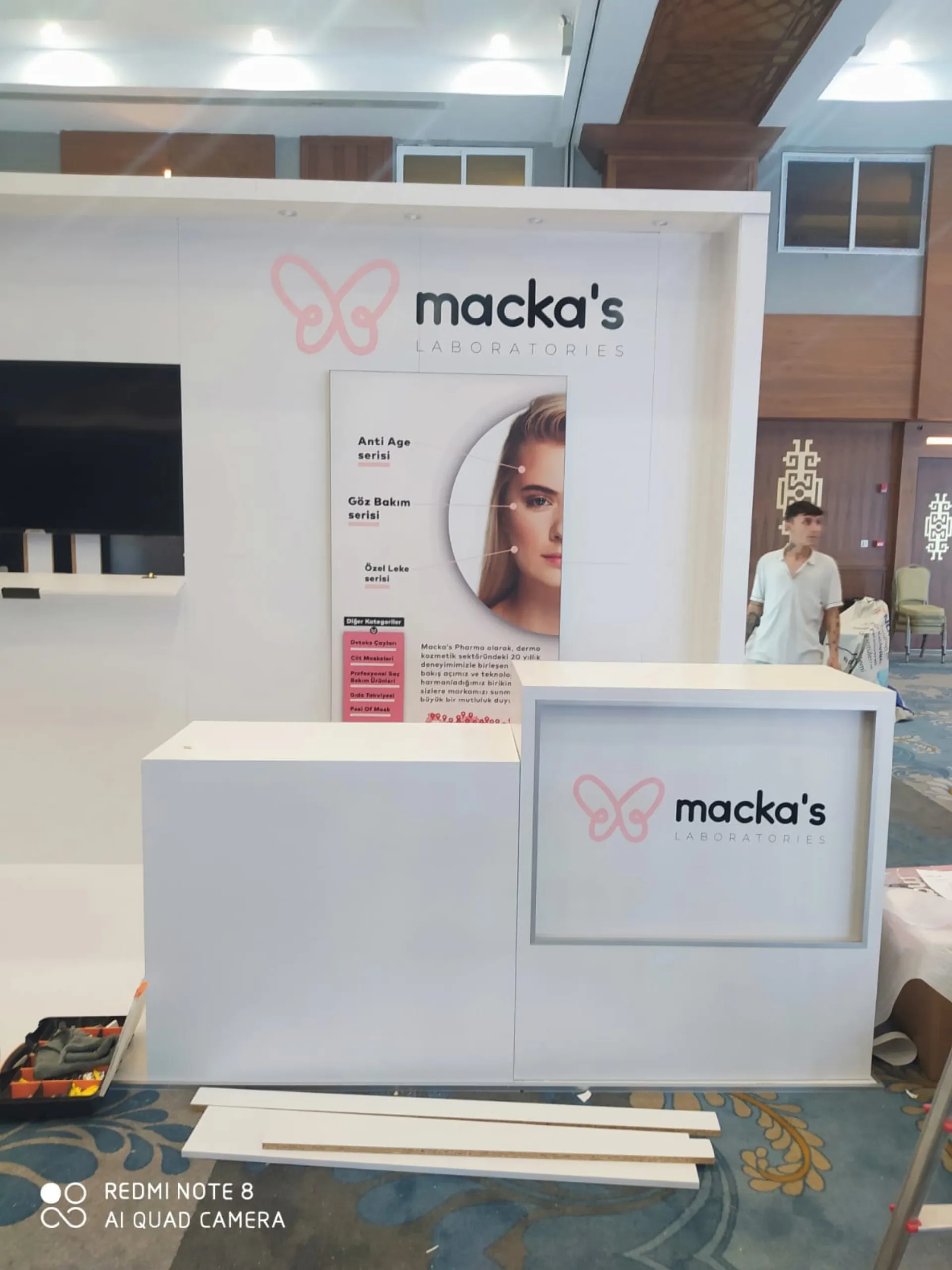 MedicaBoss & Macka's – Fuar Standı 2