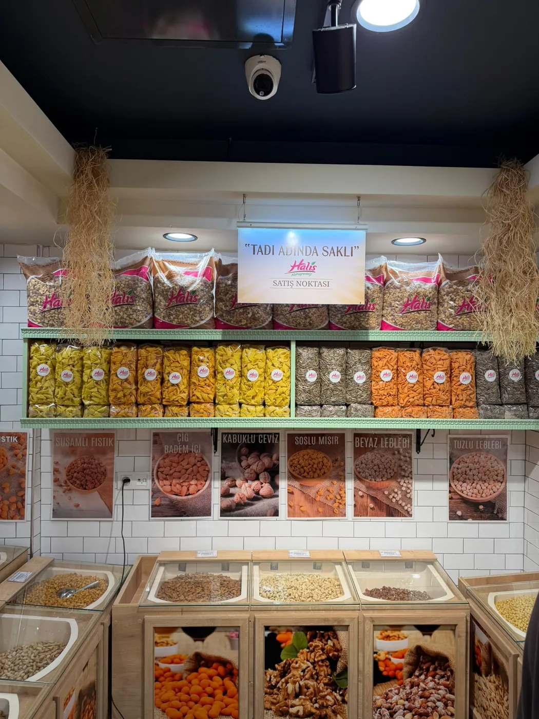Tatbak Gebze — Store Signage and Graphics 6
