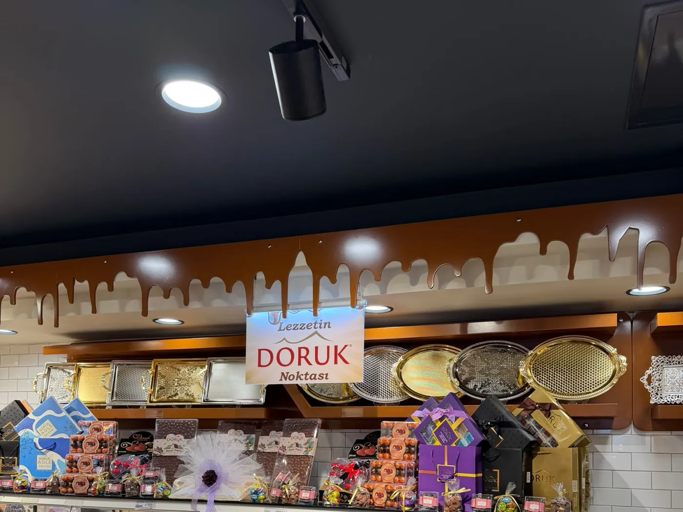 Tatbak Gebze — Store Signage and Graphics 7